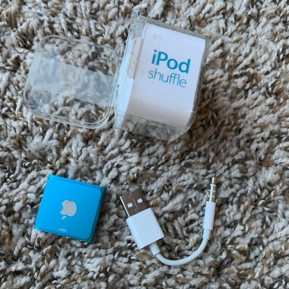Like New iPod shuffle (4th Generation) 2GB Blue A1373 - Picture 3 of 6